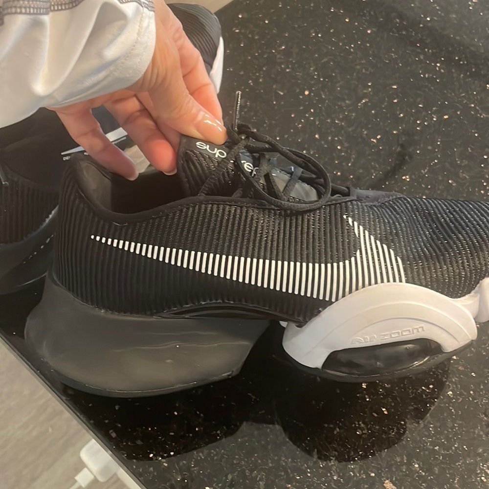 Womens Nike Superrep Athletic shoes SZ 9